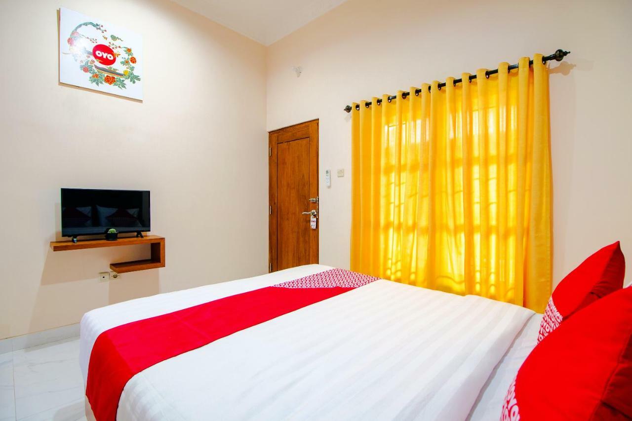 Oyo 1473 Omah Tentrem Syariah Melati Buitenkant foto